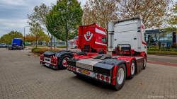 20251019-Tom-Holding-00227